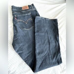 Women’s Levis bootcut jeans